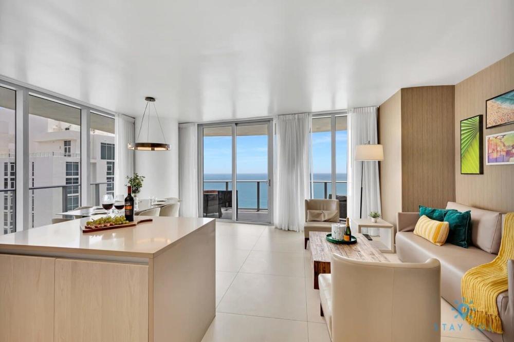 Insane Ocean View Balcony- Beachfront Resort - Pools